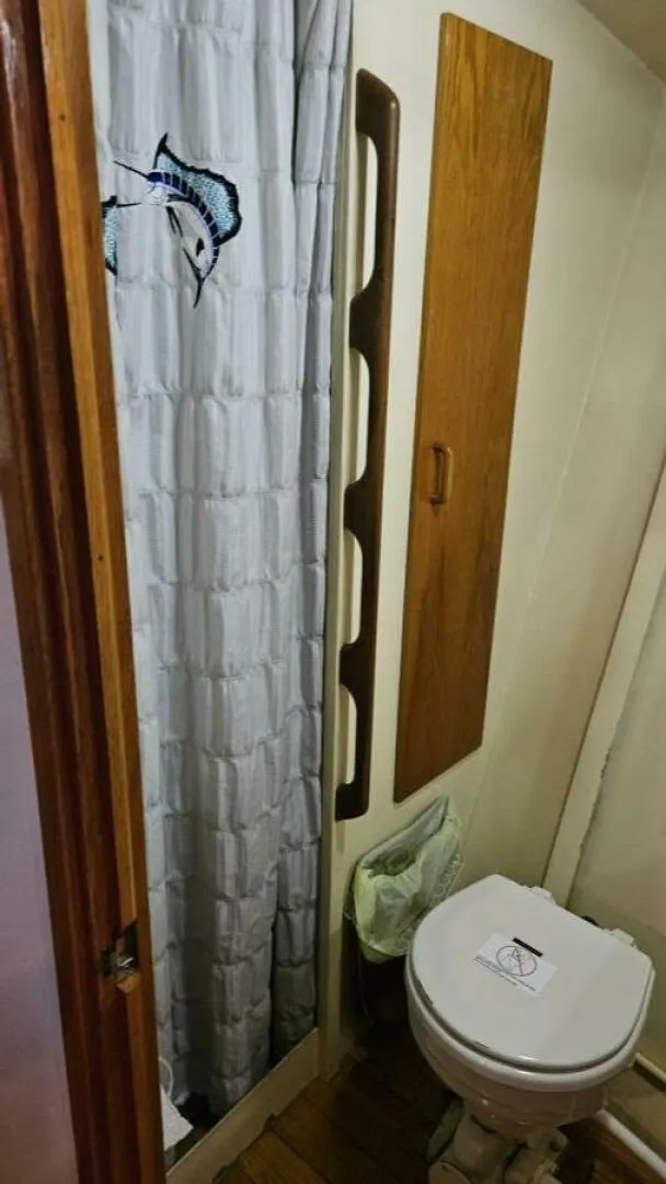 Slide: The Image of Breaux Brothers Sprotfish 1989 - 5673328