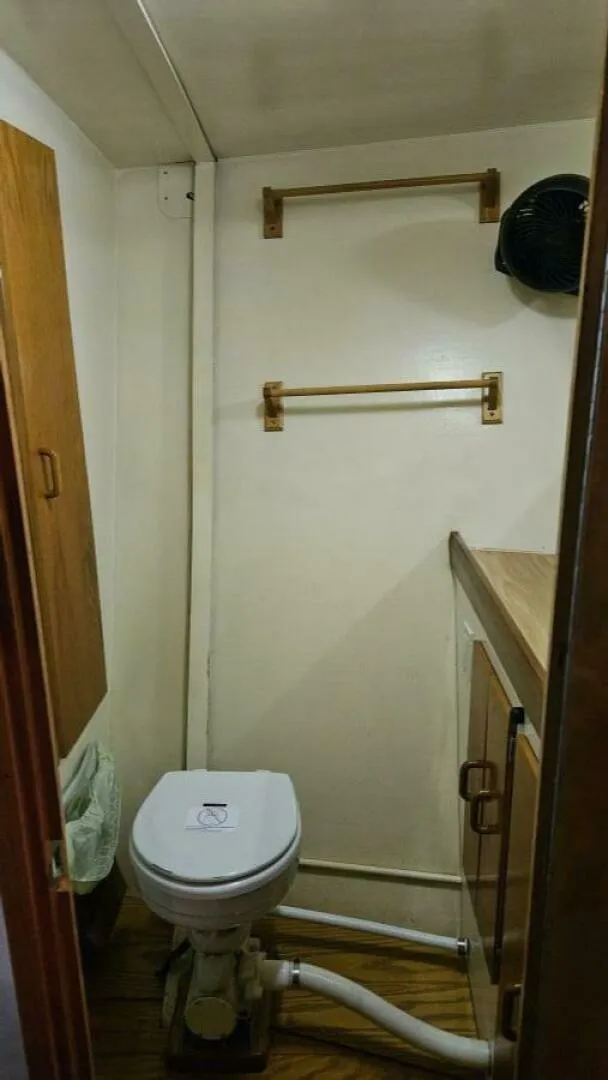 Slide: The Image of Breaux Brothers Sprotfish 1989 - 5673329