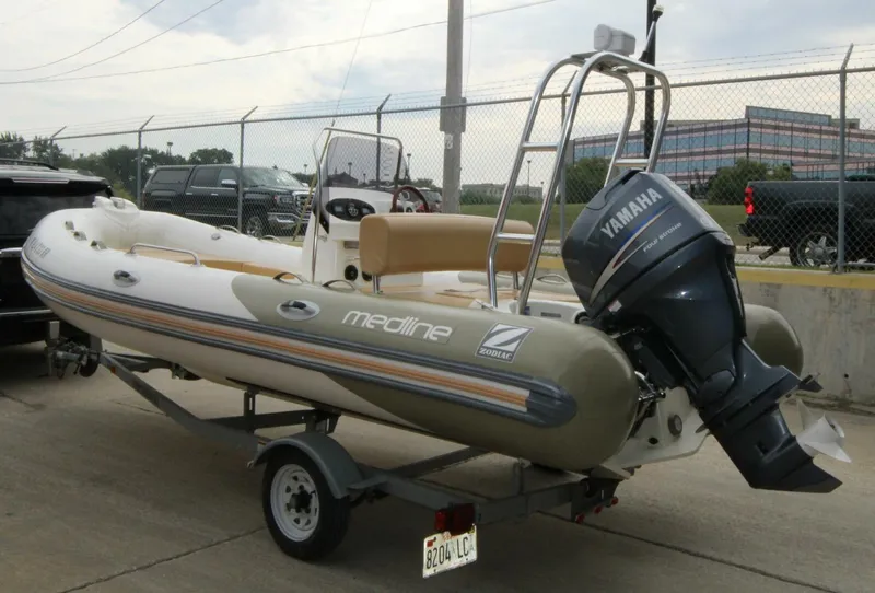 Slide: The Image of Zodiac Medline 550 2011 - 5645923