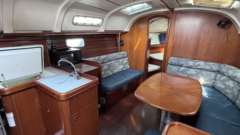 Slide: The Image of Beneteau 381 2000 - 5646124