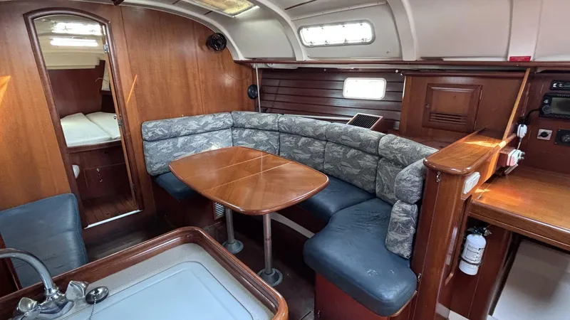 Slide: The Image of Beneteau 381 2000 - 5646134