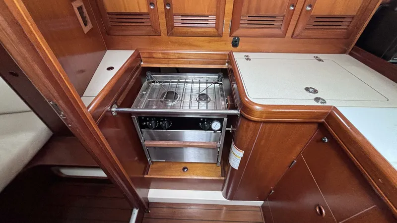 Slide: The Image of Beneteau 381 2000 - 5646137