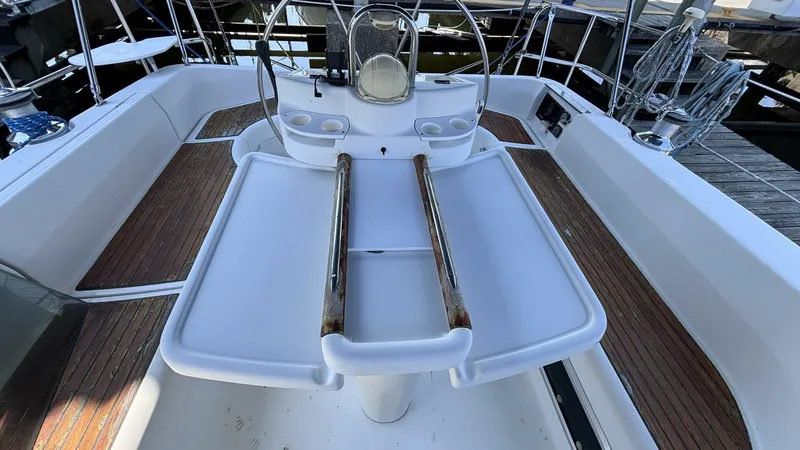 Slide: The Image of Beneteau 381 2000 - 5646066