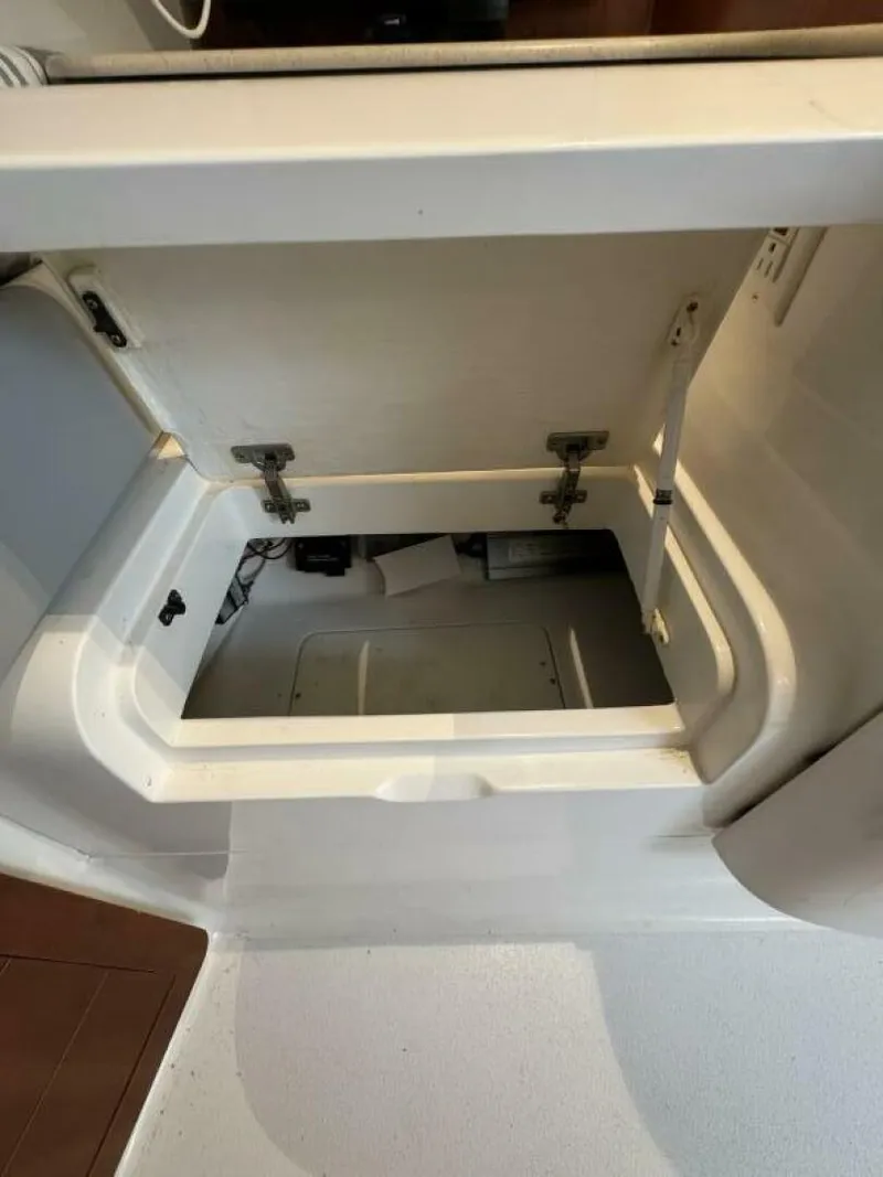 Slide: The Image of Intrepid 377 Walk-around 2005 - 5646207