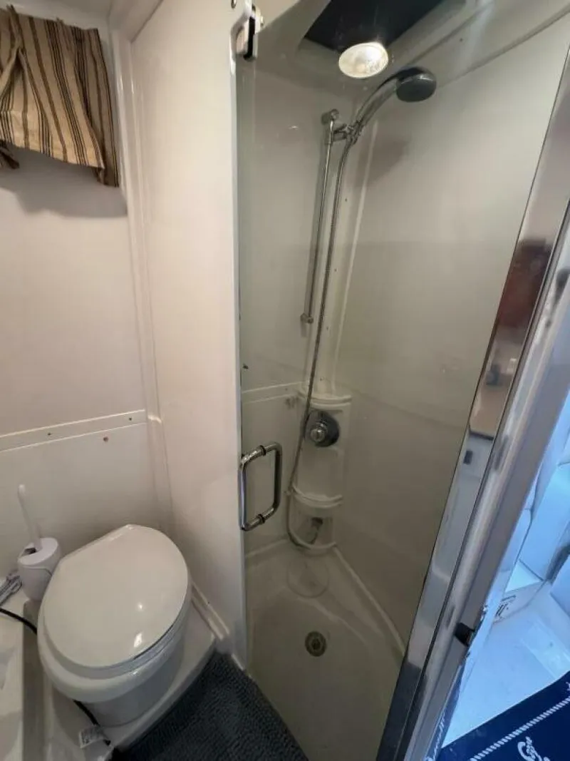 Slide: The Image of Intrepid 377 Walk-around 2005 - 5646211