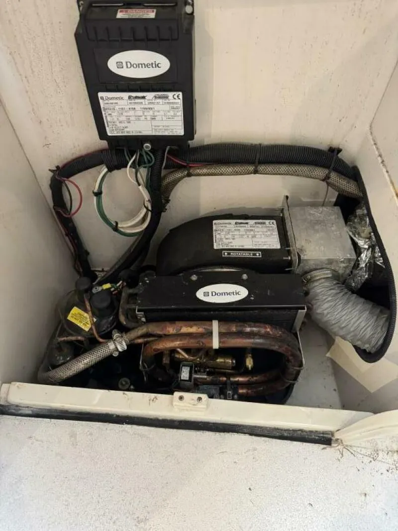 Slide: The Image of Intrepid 377 Walk-around 2005 - 5646214