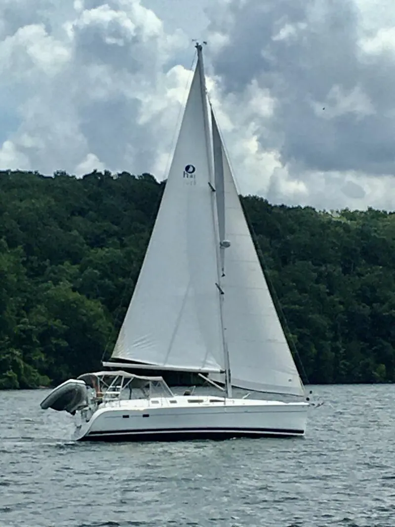 Slide: The Image of Hunter 41 Aft Cabin 2007 - 5646395