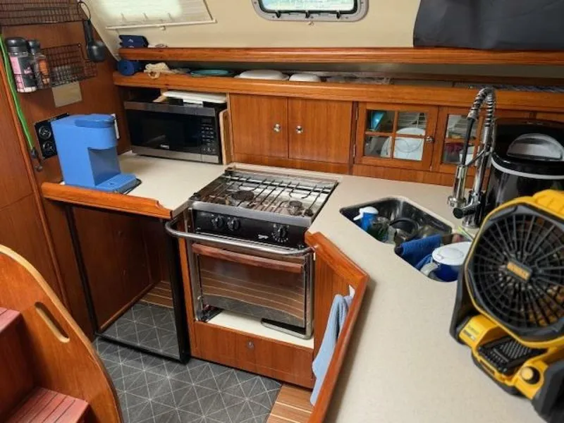 Slide: The Image of Hunter 41 Aft Cabin 2007 - 5646417