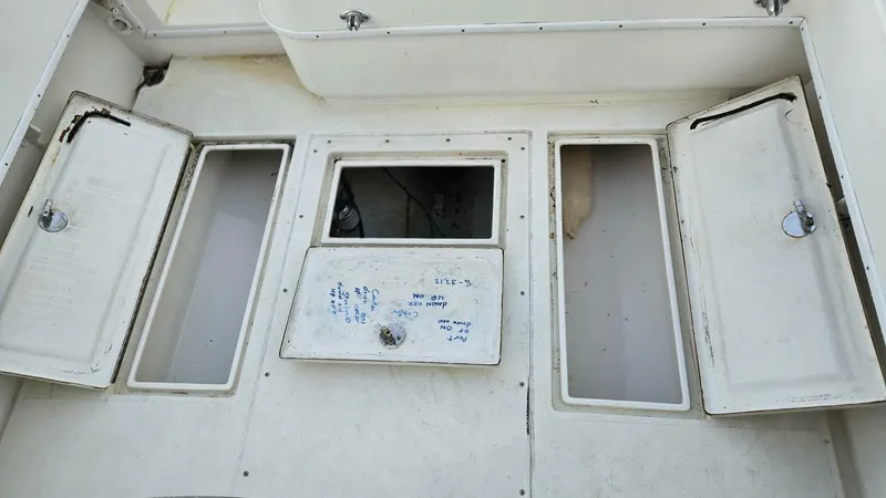 Slide: The Image of Contender Boats Inc 31 2002 - 5660858