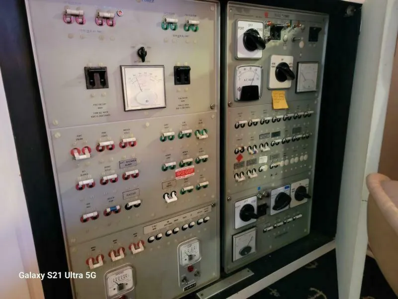 Slide: The Image of Bertram 46 1979 - 5646682