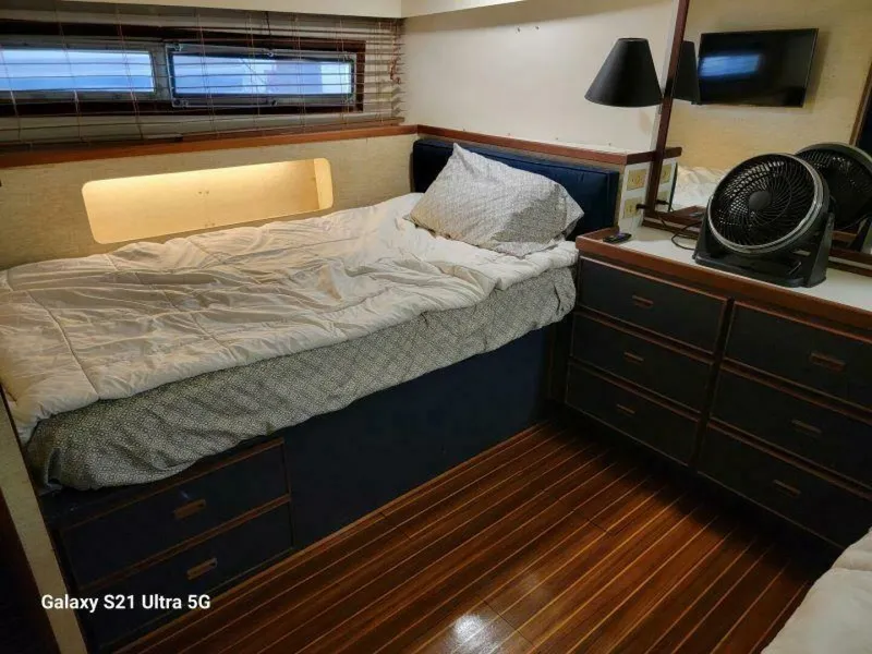 Slide: The Image of Bertram 46 1979 - 5646700