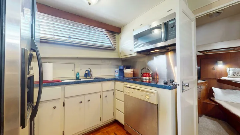 Slide: The Image of Hatteras Motor Yacht 1974 - 5649650