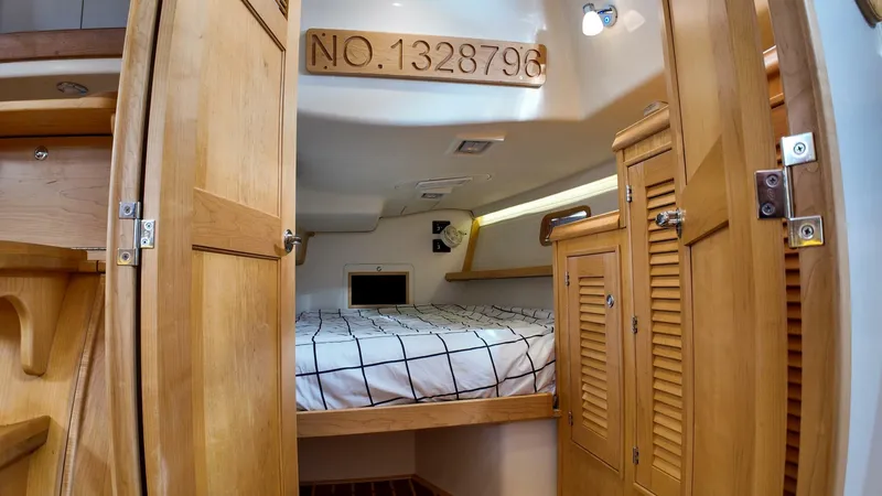 Slide: The Image of Island Packet 439 2023 - 5663106