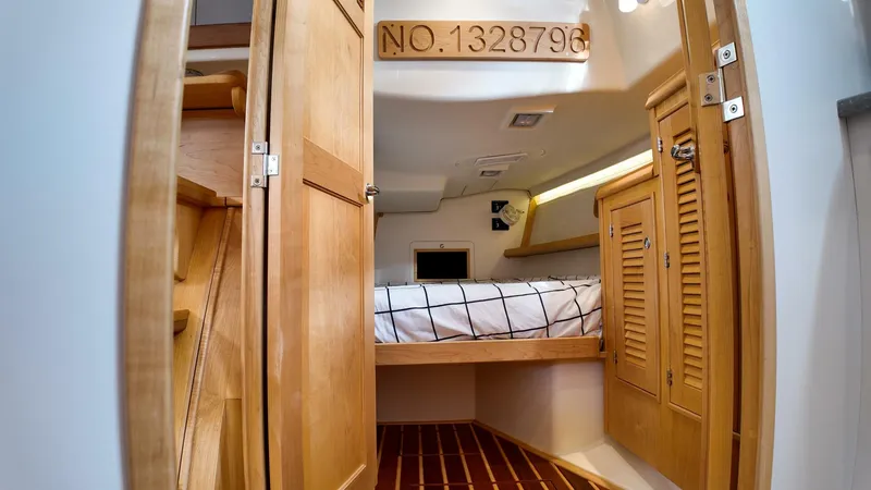 Slide: The Image of Island Packet 439 2023 - 5663105