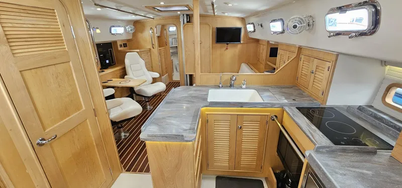 Slide: The Image of Island Packet 439 2023 - 5653582