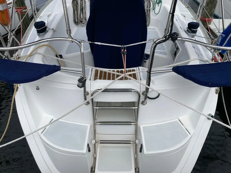 Slide: The Image of Hunter 33.5 1993 - 5672960