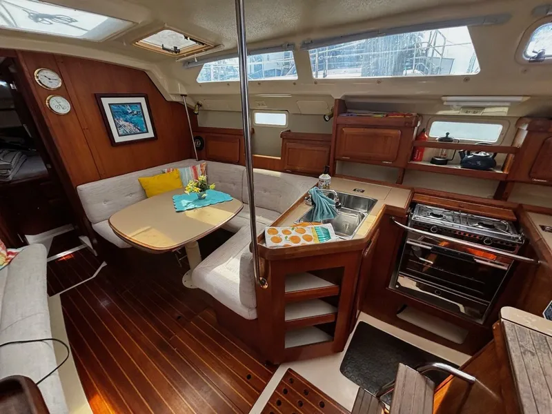 Slide: The Image of Hunter 33.5 1993 - 5647002