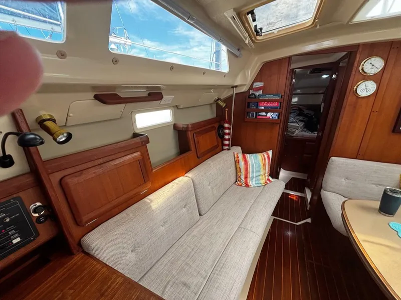 Slide: The Image of Hunter 33.5 1993 - 5647008