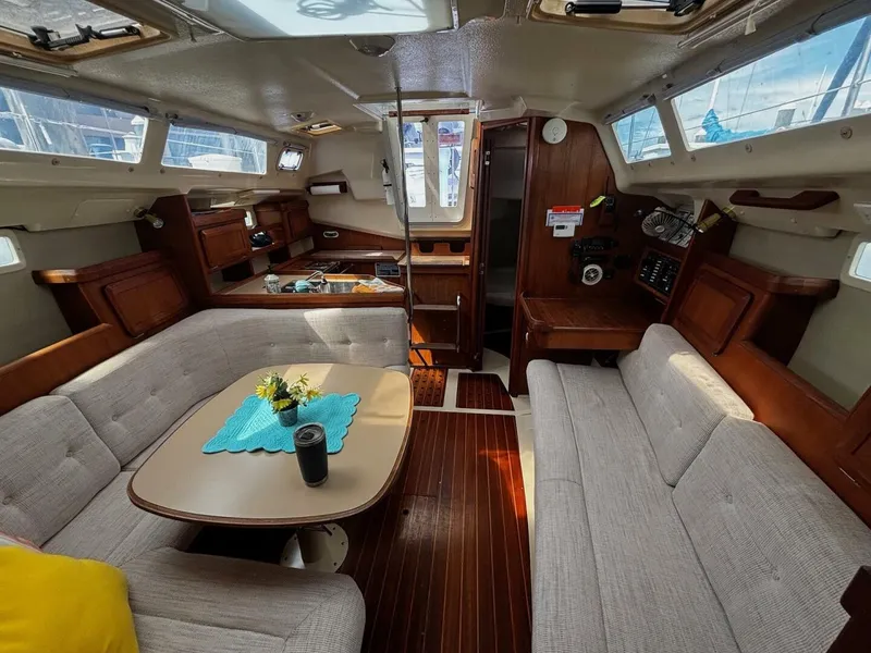 Slide: The Image of Hunter 33.5 1993 - 5647007