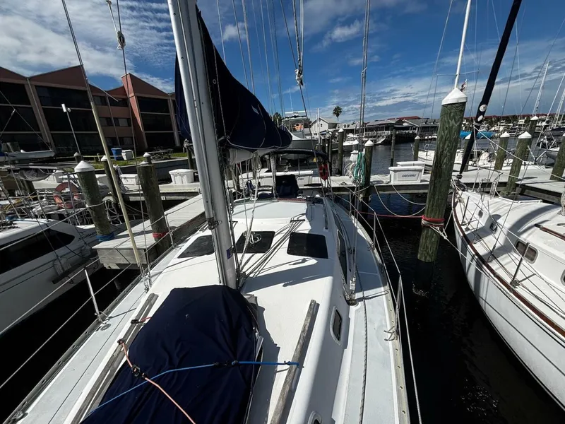 Slide: The Image of Hunter 33.5 1993 - 5646997