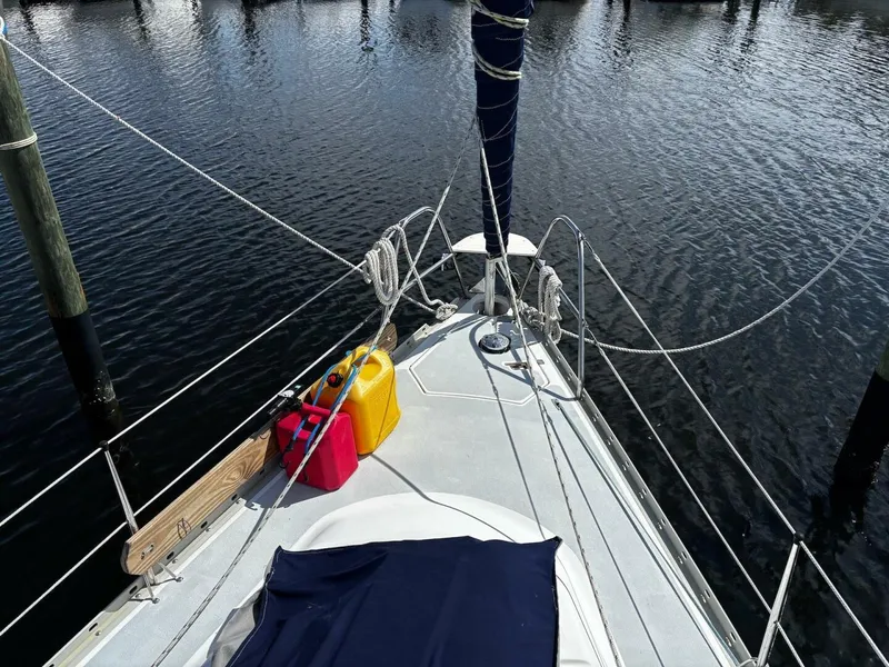 Slide: The Image of Hunter 33.5 1993 - 5646996