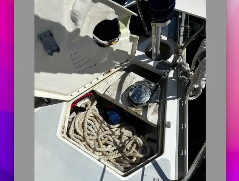 Slide: The Image of Hunter 33.5 1993 - 5646991