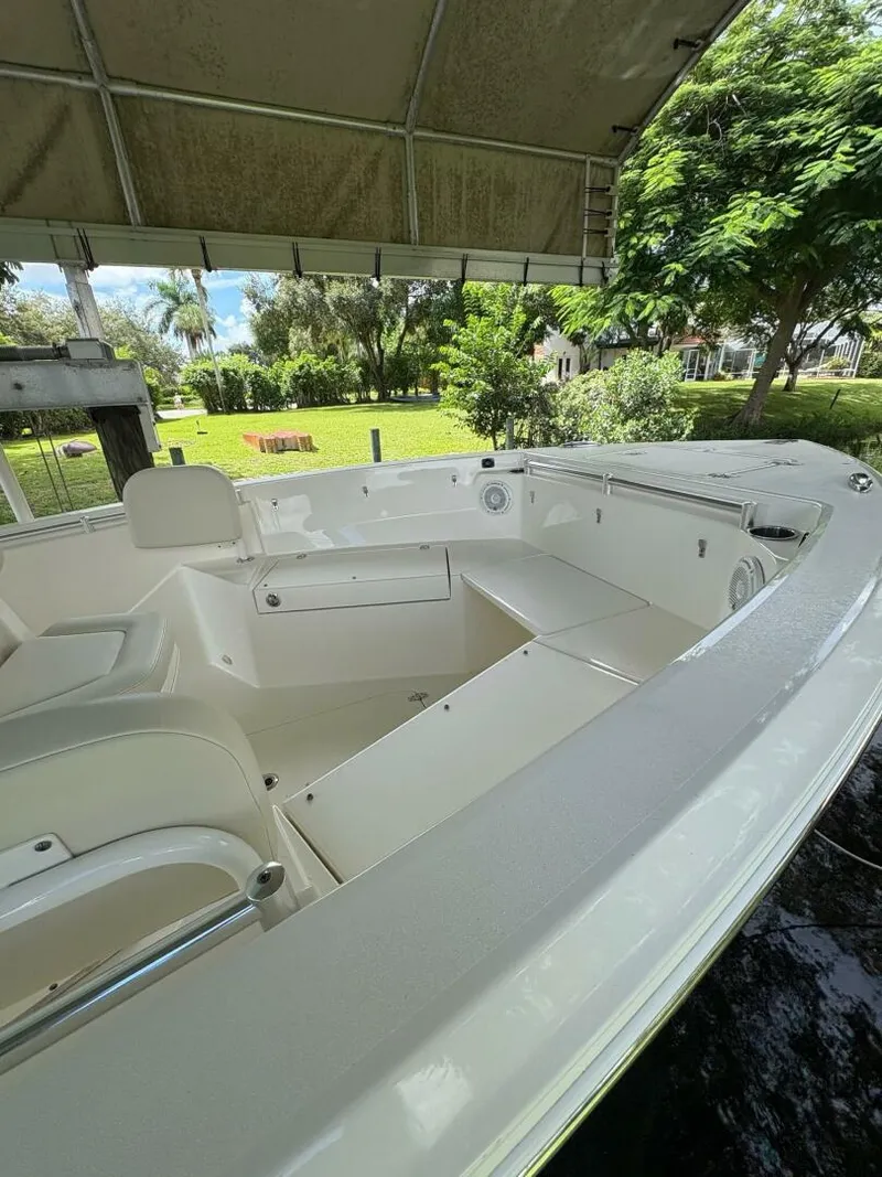 Slide: The Image of Cobia 240 CC 2019 - 5647096