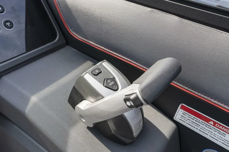 Slide: The Image of Manitou 22 MAX Bench 2025 - 5647296