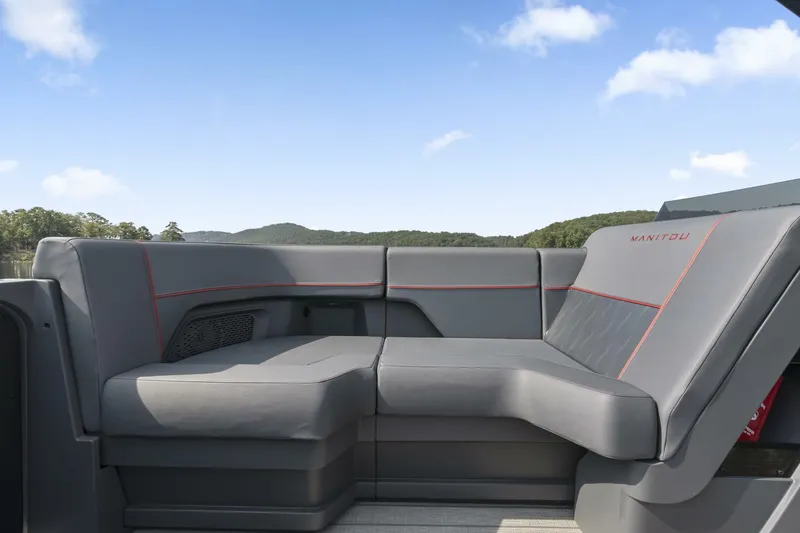 Slide: The Image of Manitou 22 MAX Bench 2025 - 5647302