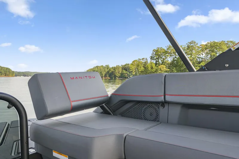 Slide: The Image of Manitou 22 MAX Bench 2025 - 5647289