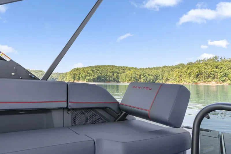 Slide: The Image of Manitou 22 MAX Bench 2025 - 5647292