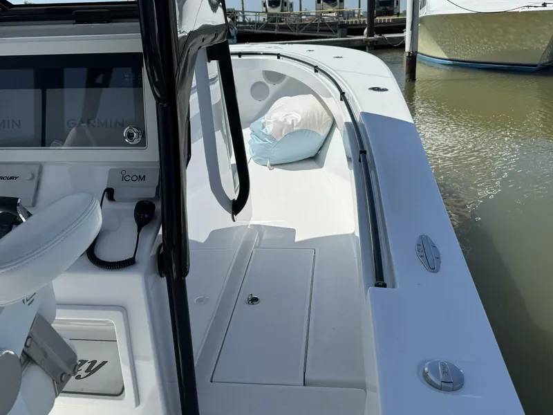 Slide: The Image of 2022 Onslow Bay 33 TE - 5647365