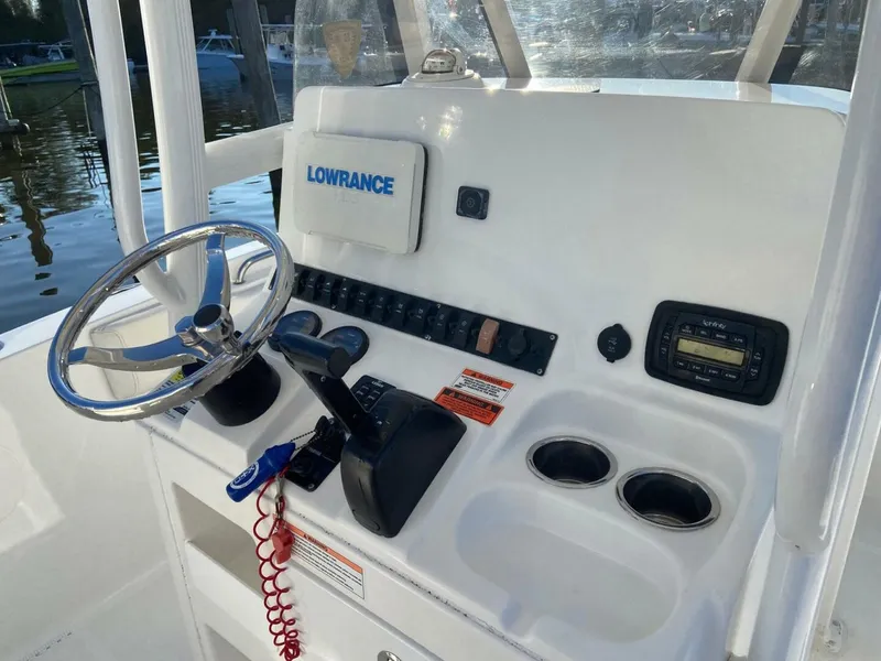 Slide: The Image of Sea Hunt Ultra 234 2015 - 5647446