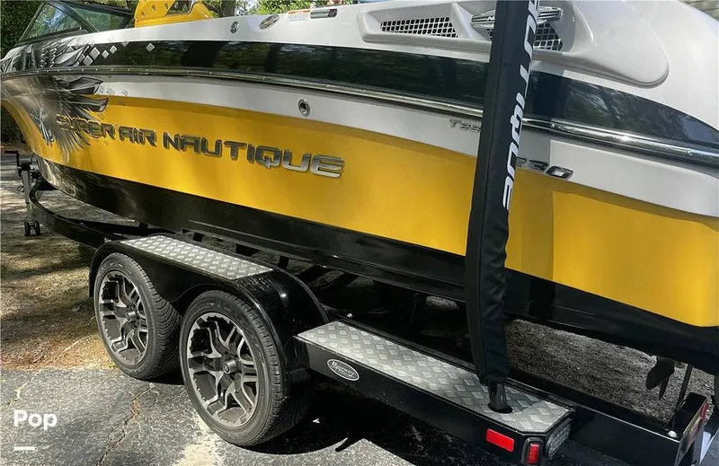 Slide: The Image of Super Air Nautique - 10486166