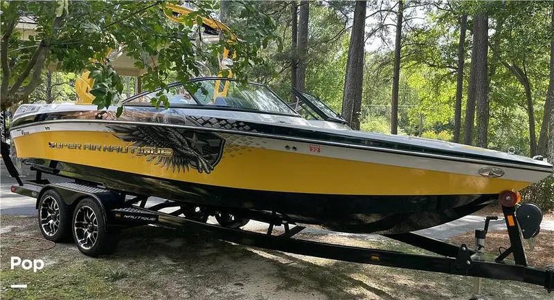 Slide: The Image of Super Air Nautique - 10486171