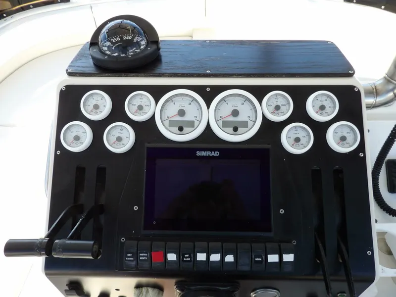 Slide: The Image of Silverton 41 Convertible 1991 - 5648049