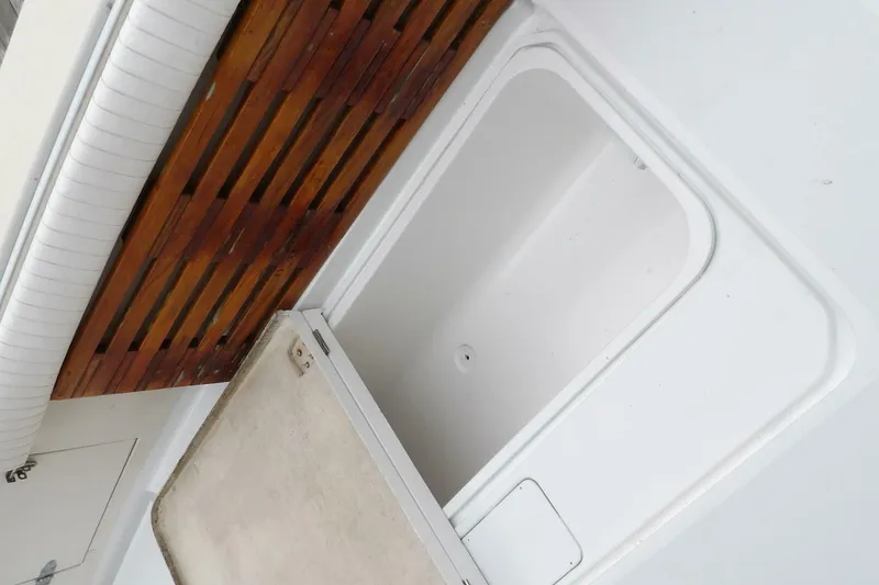 Slide: The Image of Silverton 41 Convertible 1991 - 5648084