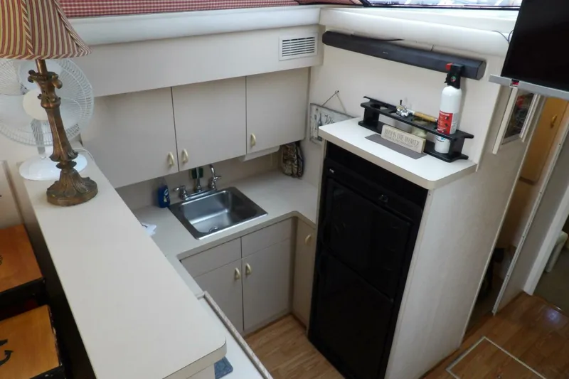 Slide: The Image of Silverton 41 Convertible 1991 - 5648127