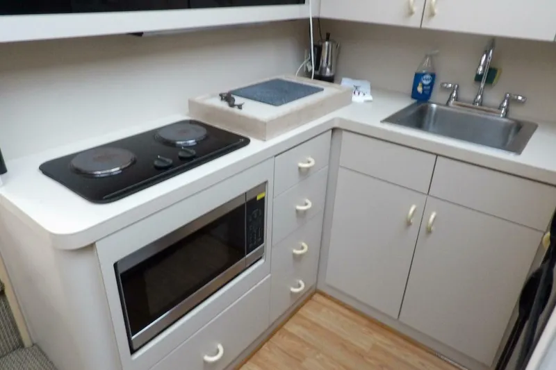 Slide: The Image of Silverton 41 Convertible 1991 - 5648134