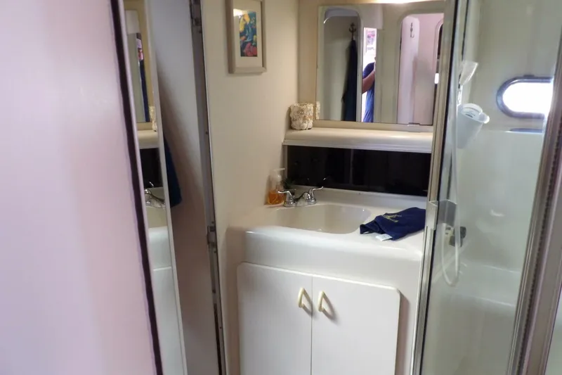 Slide: The Image of Silverton 41 Convertible 1991 - 5648137