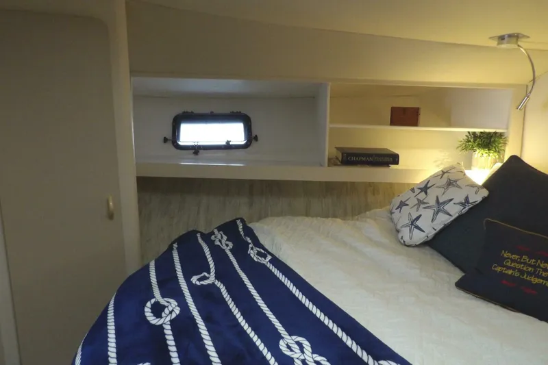 Slide: The Image of Silverton 41 Convertible 1991 - 5648140