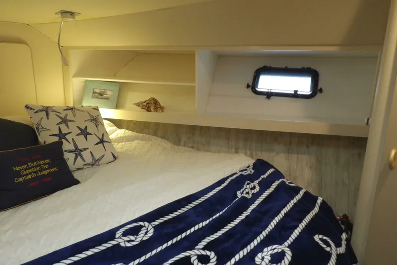 Slide: The Image of Silverton 41 Convertible 1991 - 5648141