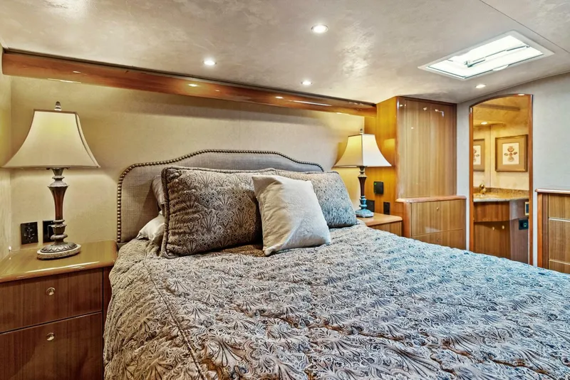 Slide: The Image of 2006 Viking 61 Convertible KNOT ON CALL - 5648252