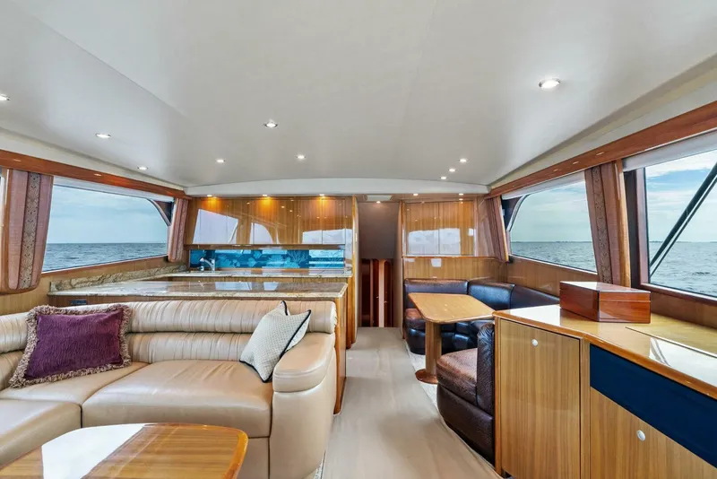 Slide: The Image of 2006 Viking 61 Convertible KNOT ON CALL Salon - 5648278