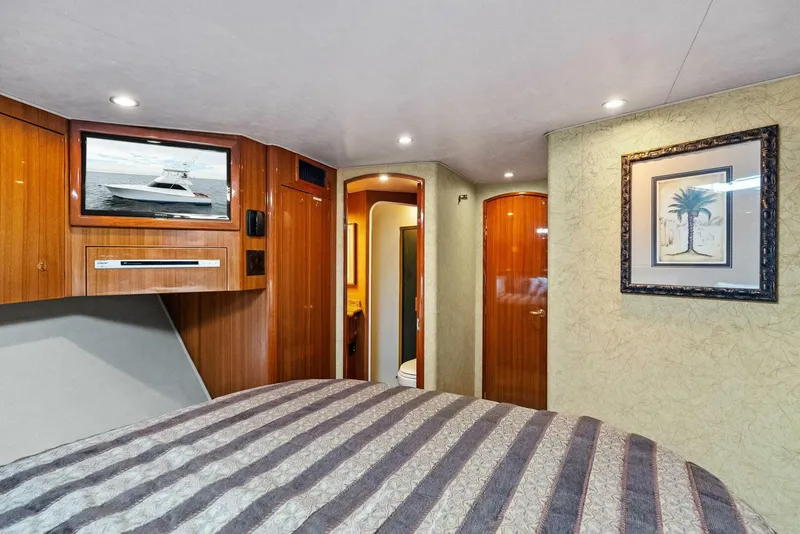 Slide: The Image of 2006 Viking 61 Convertible KNOT ON CALL - 5648244