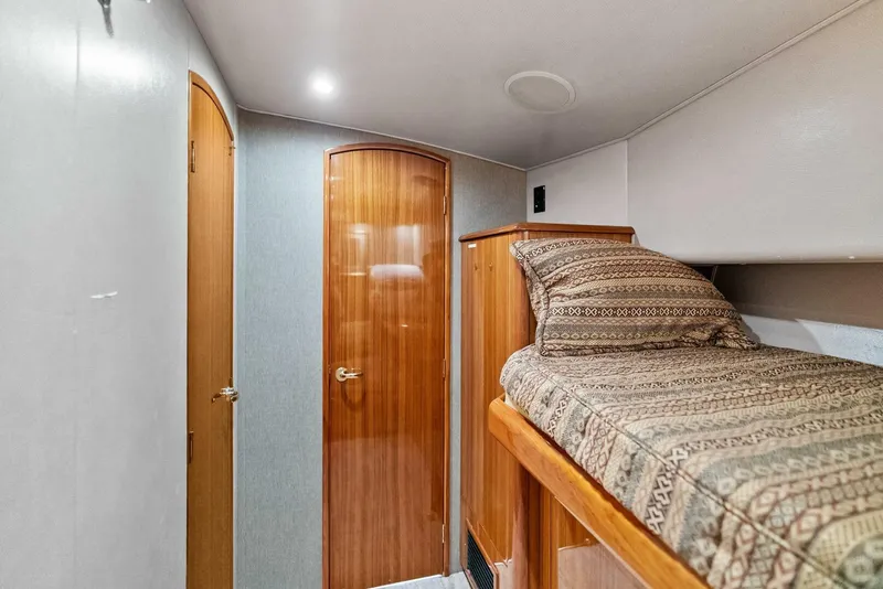 Slide: The Image of 2006 Viking 61 Convertible KNOT ON CALL - 5648274