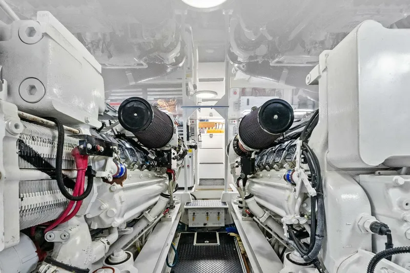 Slide: The Image of 2006 Viking 61 Convertible KNOT ON CALL - 5648362