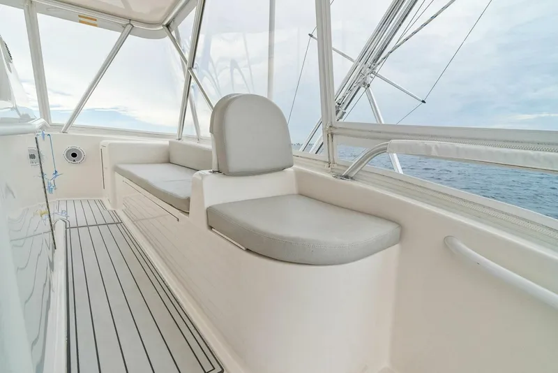 Slide: The Image of 2006 Viking 61 Convertible KNOT ON CALL - 5648292