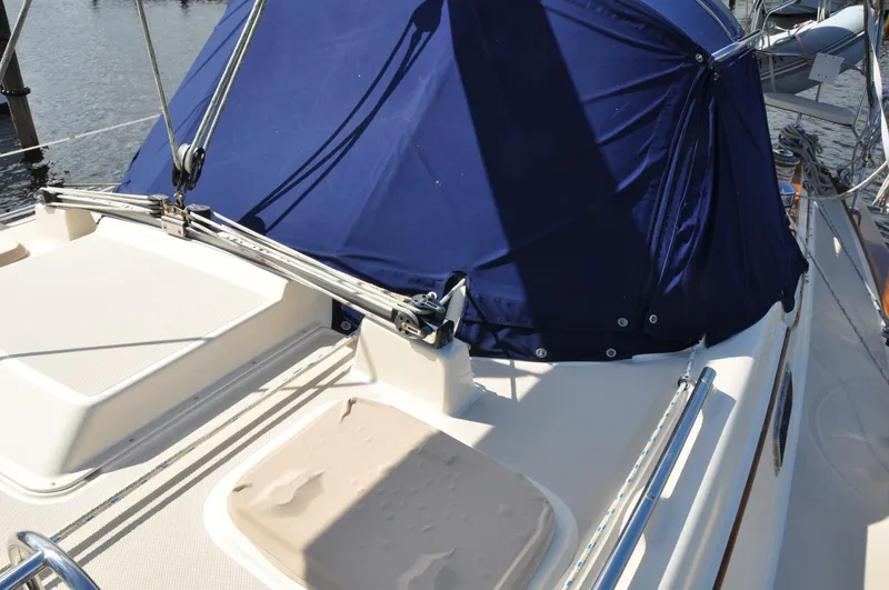 Slide: The Image of Island Packet 420 2002 - 5768403