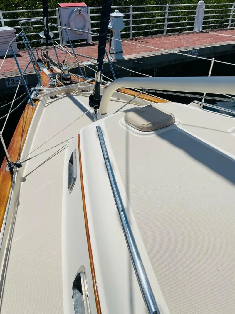 Slide: The Image of Island Packet 420 2002 - 5648507